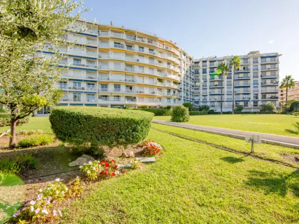 QAUTIO Cannes 11 10 2024 14 | Cannes Homebase