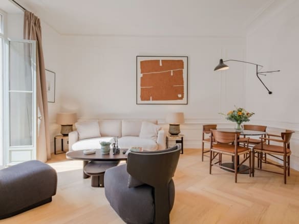 Guitare 21 Cote dAzur Homebase 3 | Cannes Homebase